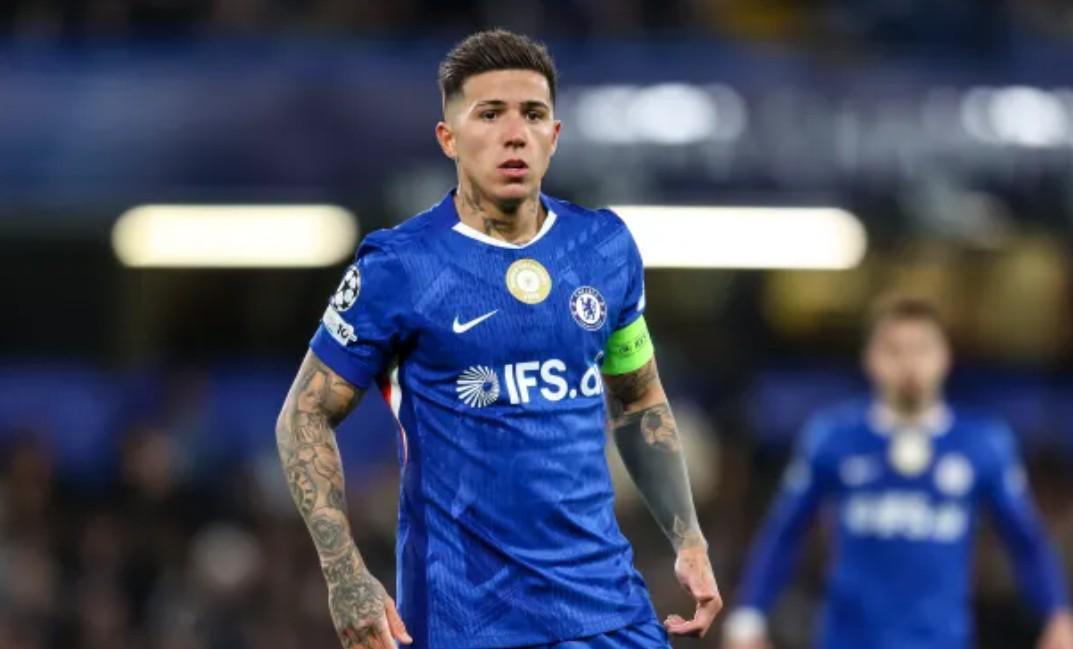 AG体育-蓝军旧将：处罚恩佐是作秀，要是输给曼城丢欧冠资格就荒唐了