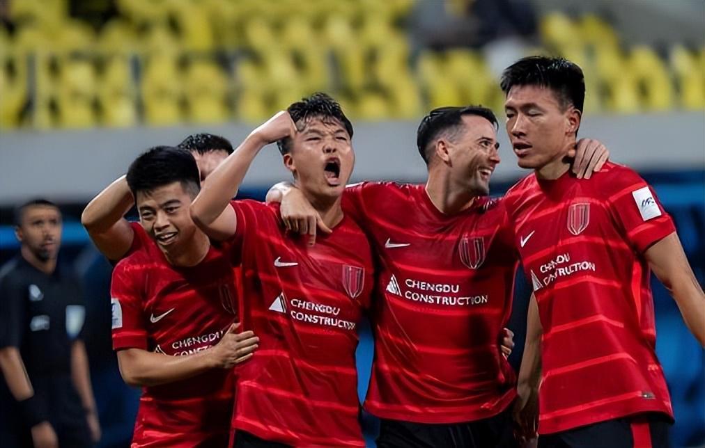 AG体育官方网站-成都蓉城右后卫补强有新思路！可考虑让木塔力甫挑大梁，值得期待