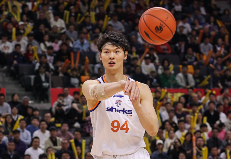 AG体育app下载-上海狂胜2-0山东进四强：洛夫顿20+9+5 陈林坚21分王哲林14+6